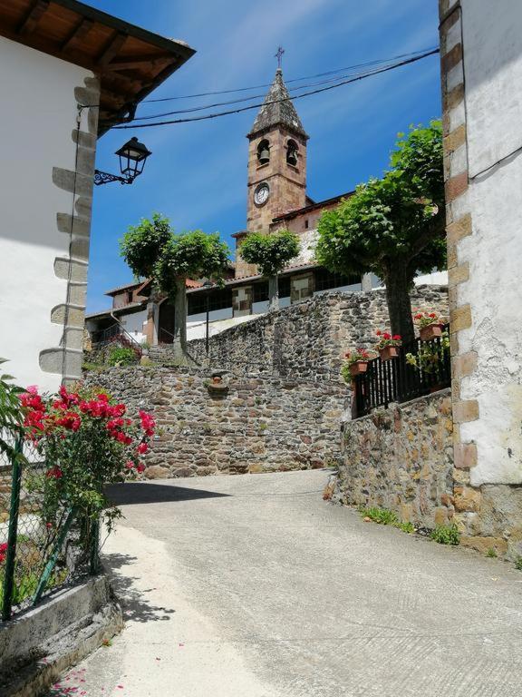 Hostal Ezkurra Esterno foto