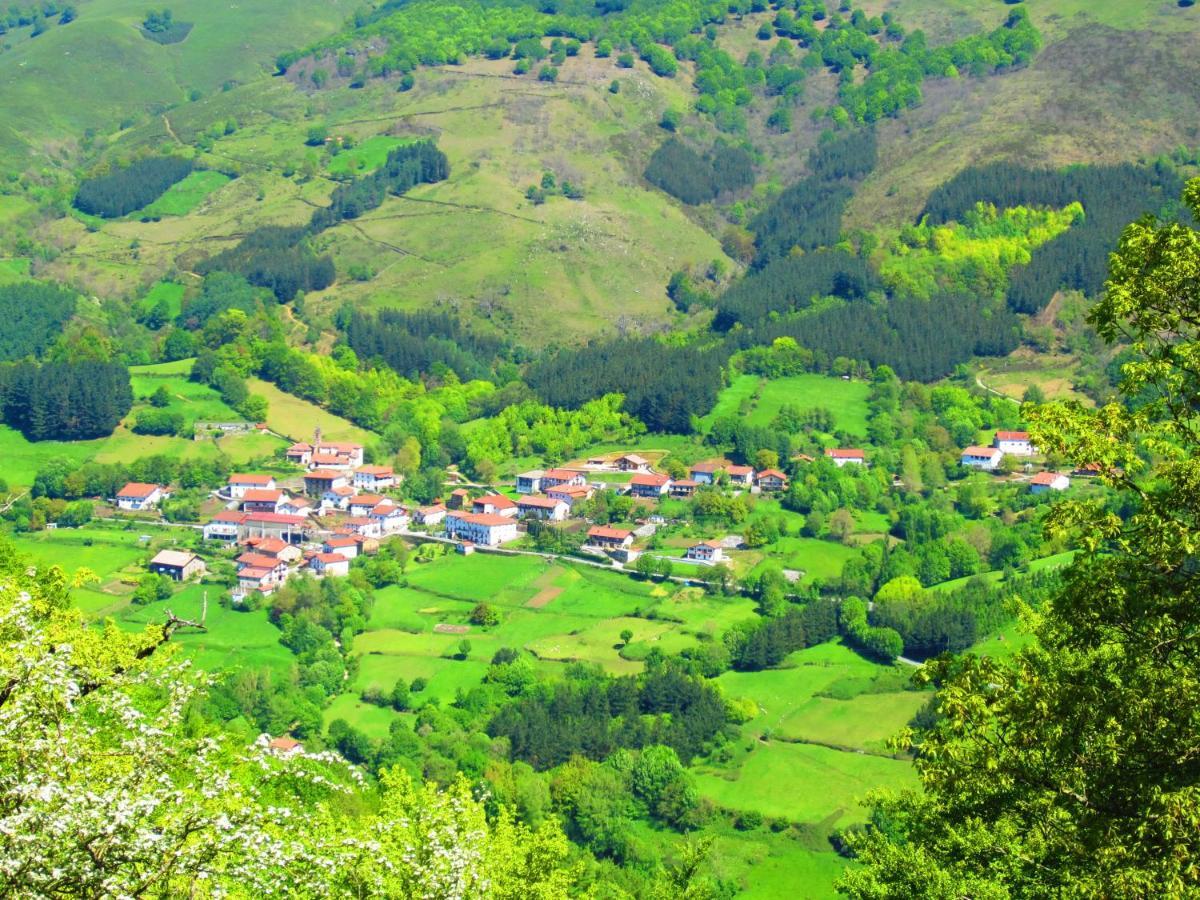 Hostal Ezkurra Esterno foto